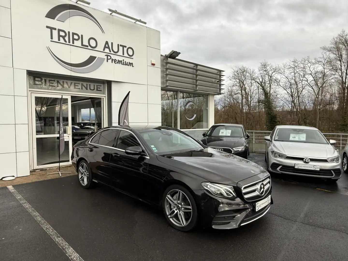 Mercedes-Benz E 220 E 220 d - BVA AMG Line Gps + Camera AR + Toit ouvr Noir - 1