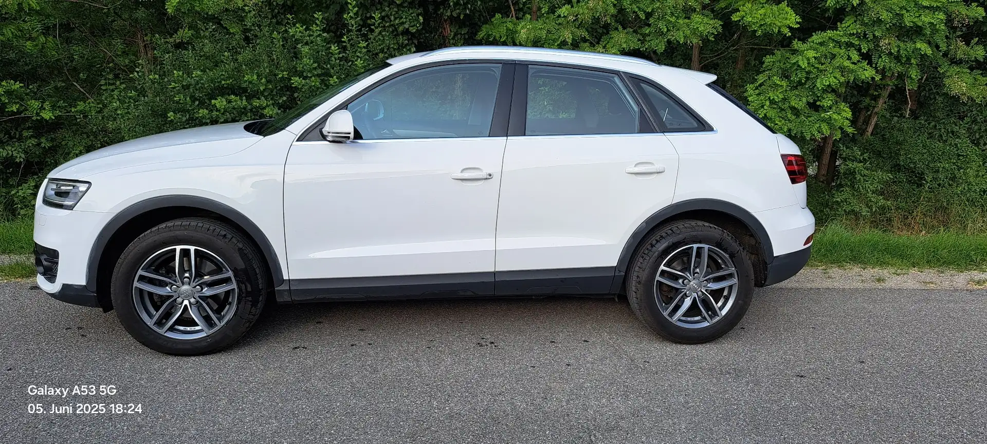 Audi Q3 2,0 TDI quattro Daylight S-tronic - 2