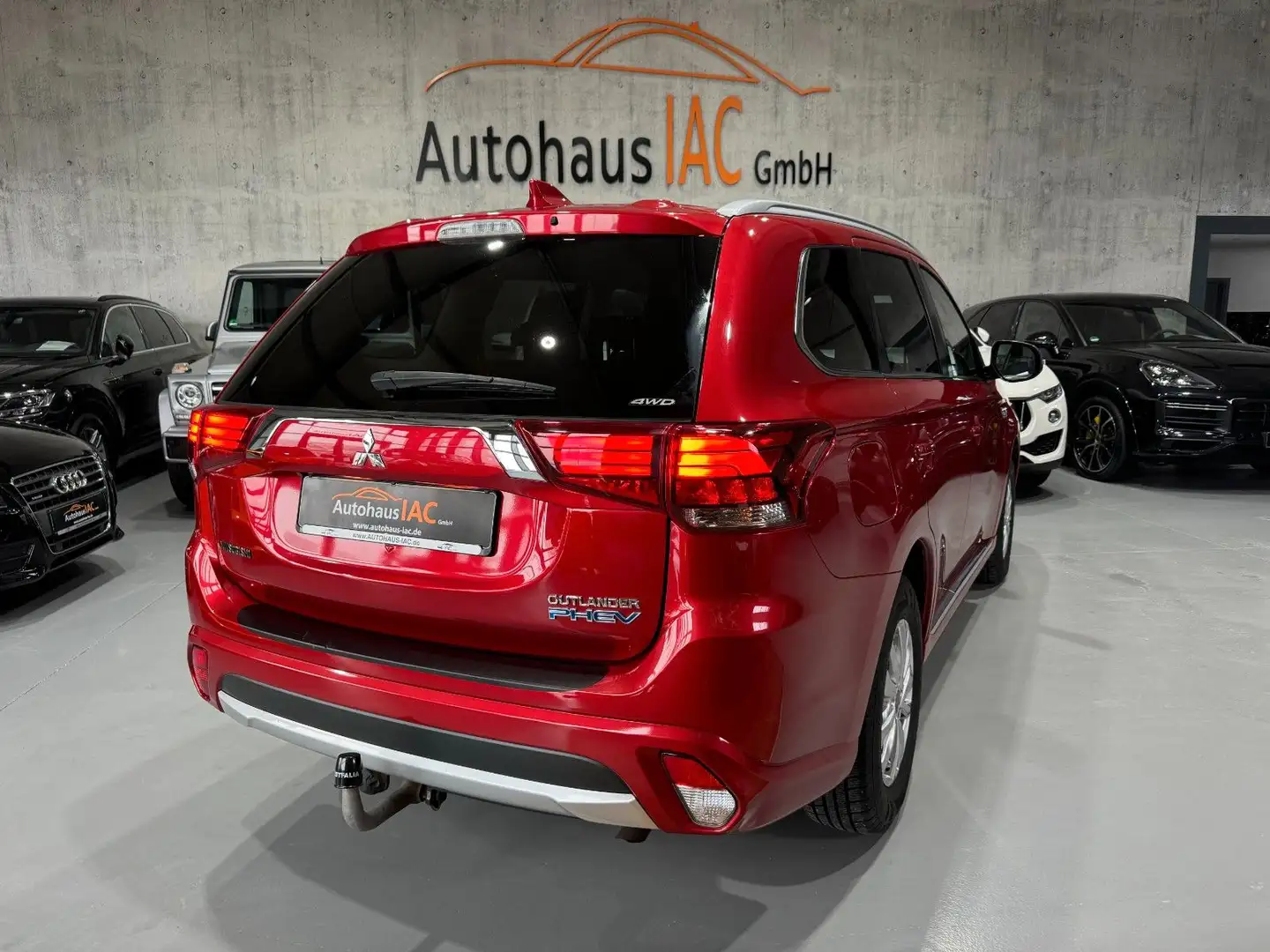 Mitsubishi Outlander Plus 4WD/SHZ/NAVI/LED Rot - 2