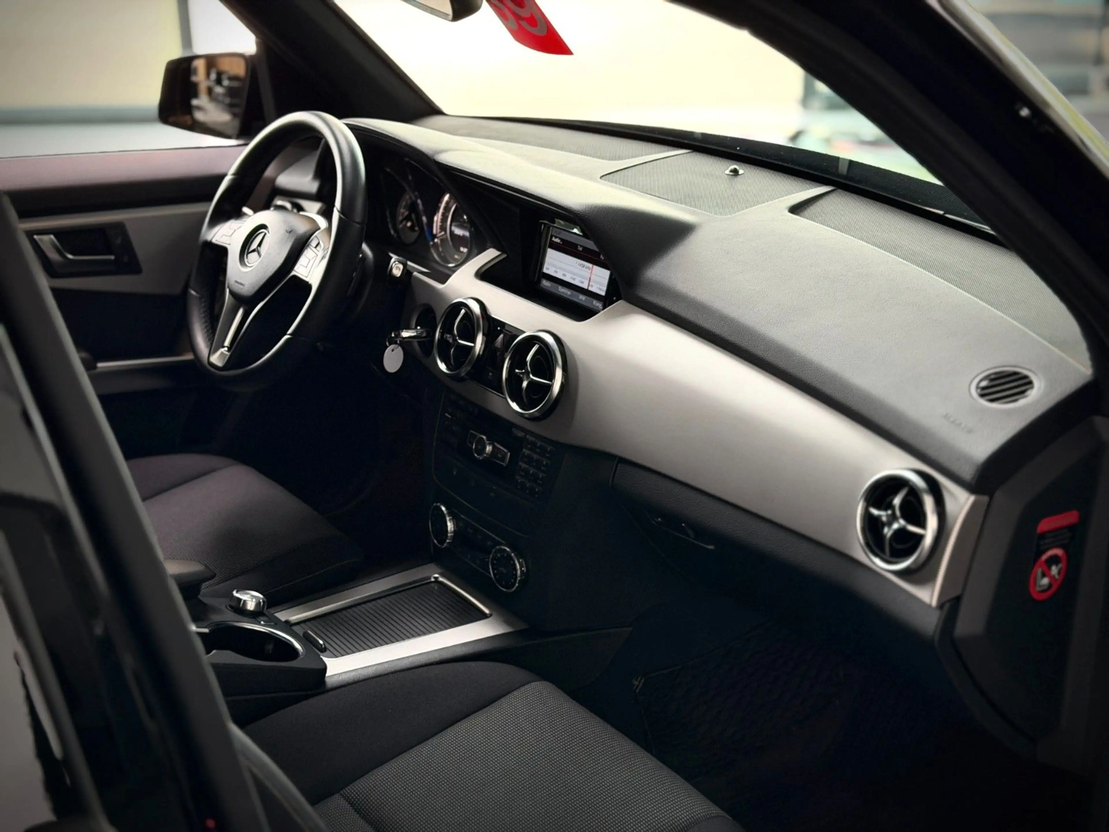 Mercedes-Benz GLK 220 4Matic Standheizung*1.Hand*MB-Scheckheft — photo 8