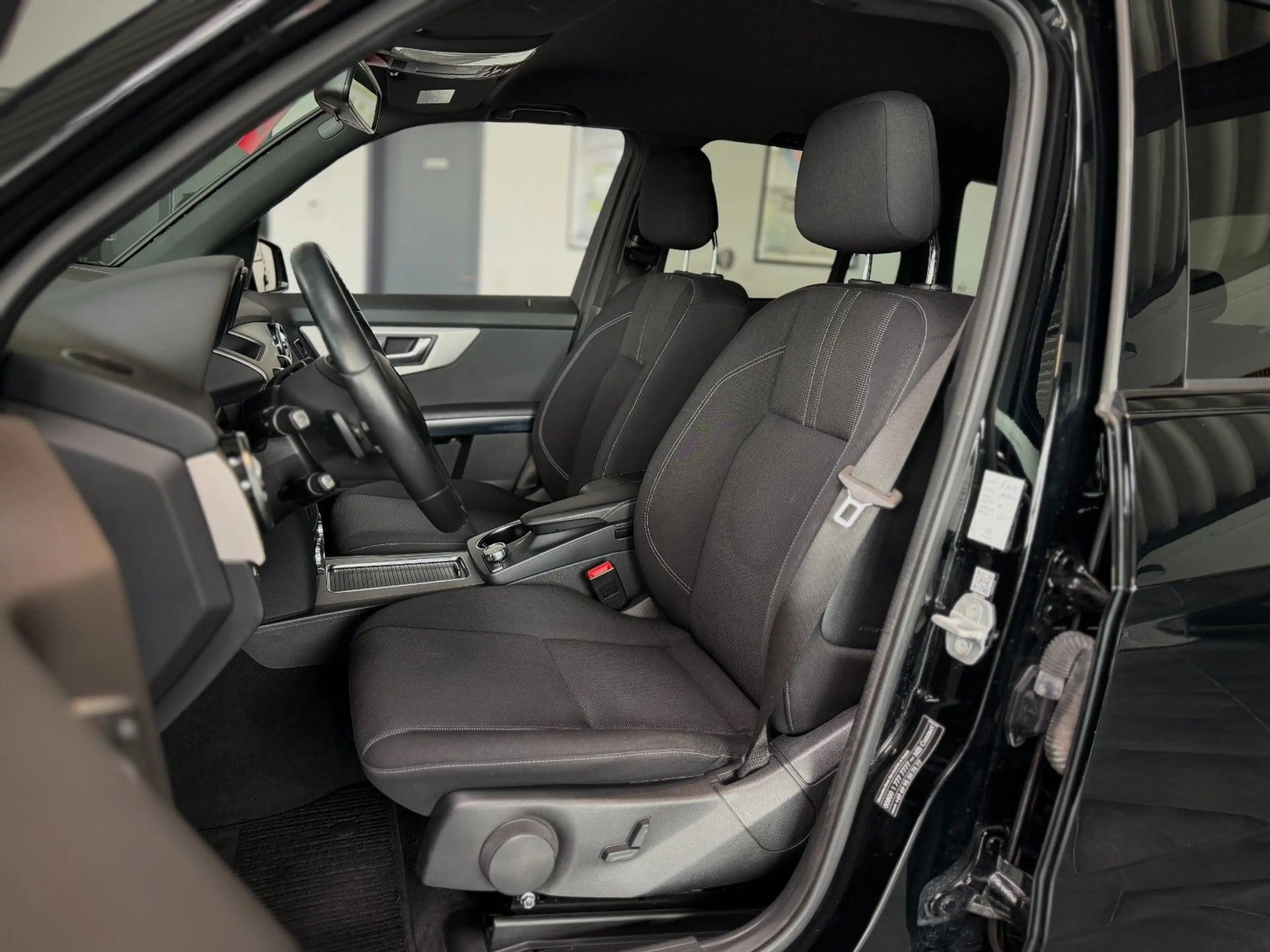 Mercedes-Benz GLK 220 4Matic Standheizung*1.Hand*MB-Scheckheft — photo 7