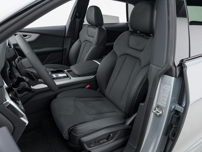 Audi Q8 SUV e-hybrid quattro 290 kW tipt ronic — photo 11