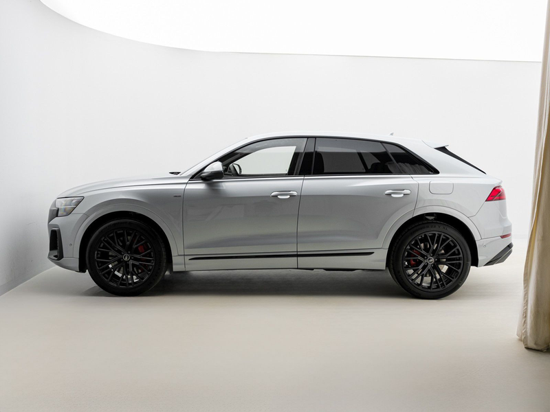 Audi Q8 SUV e-hybrid quattro 290 kW tipt ronic — photo 5