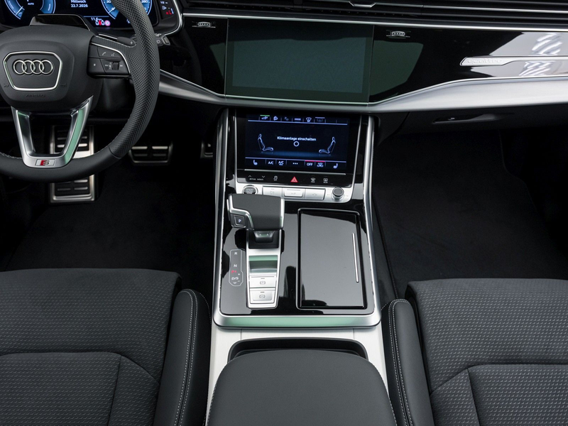 Audi Q8 SUV e-hybrid quattro 290 kW tipt ronic — photo 14