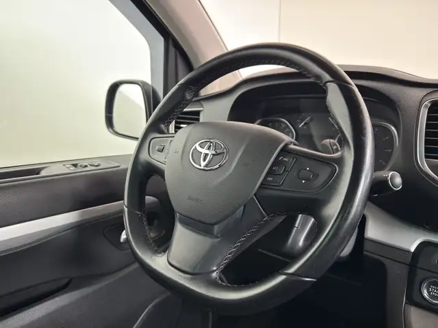 Toyota Proace view 12