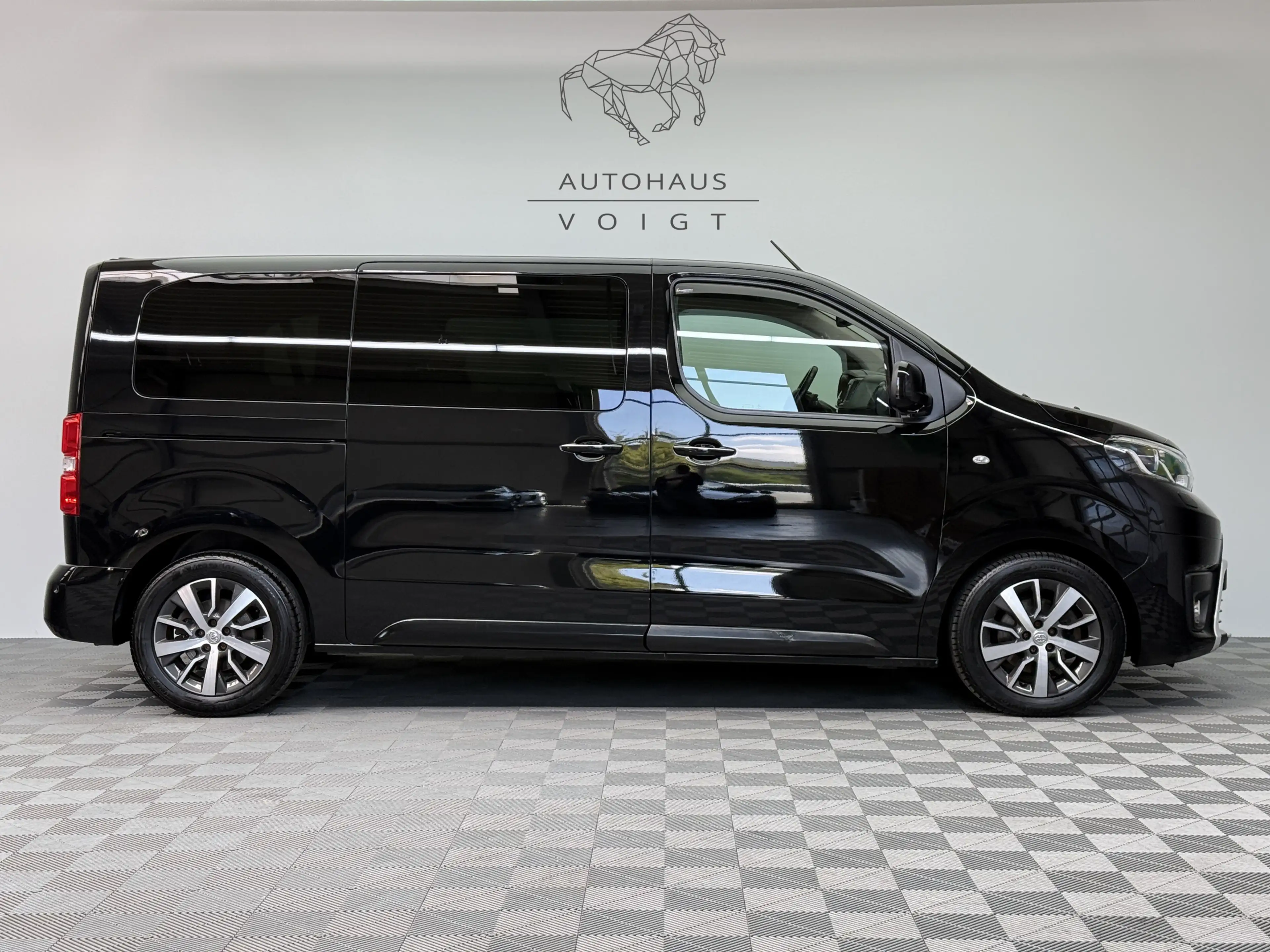 Toyota Proace Verso L1 Executiv|HiFi|7-Sitzer|AHK|HUD| — photo 4