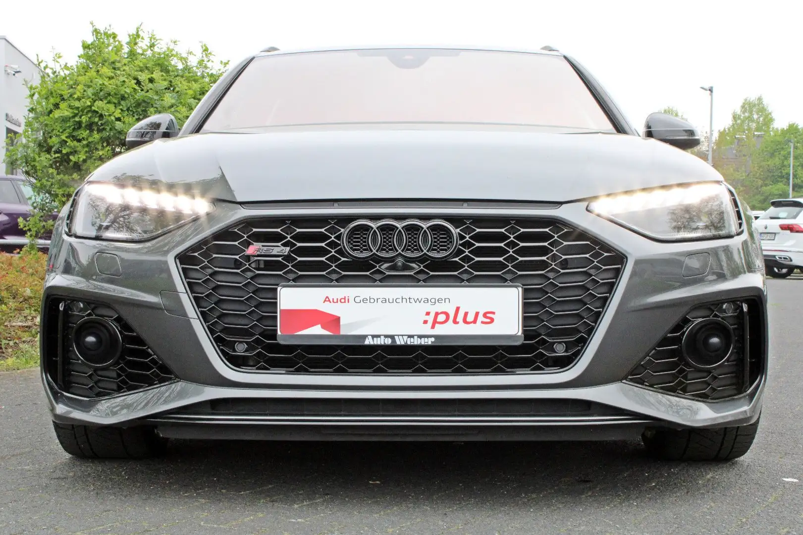 Audi RS4 Avant TFSI qu PANO B&O HuD MATRIX DRC 280kmh Grau - 2