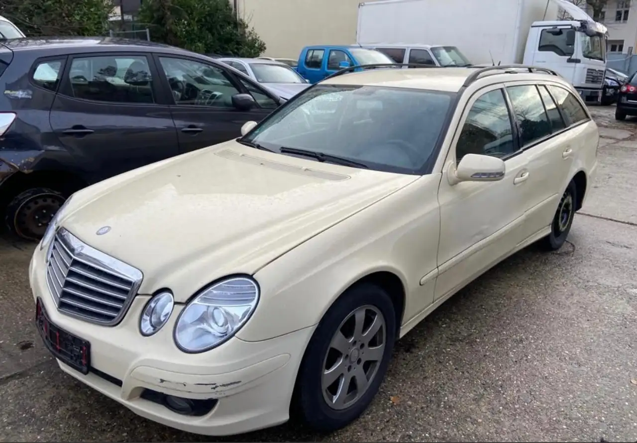 Mercedes-Benz E 200