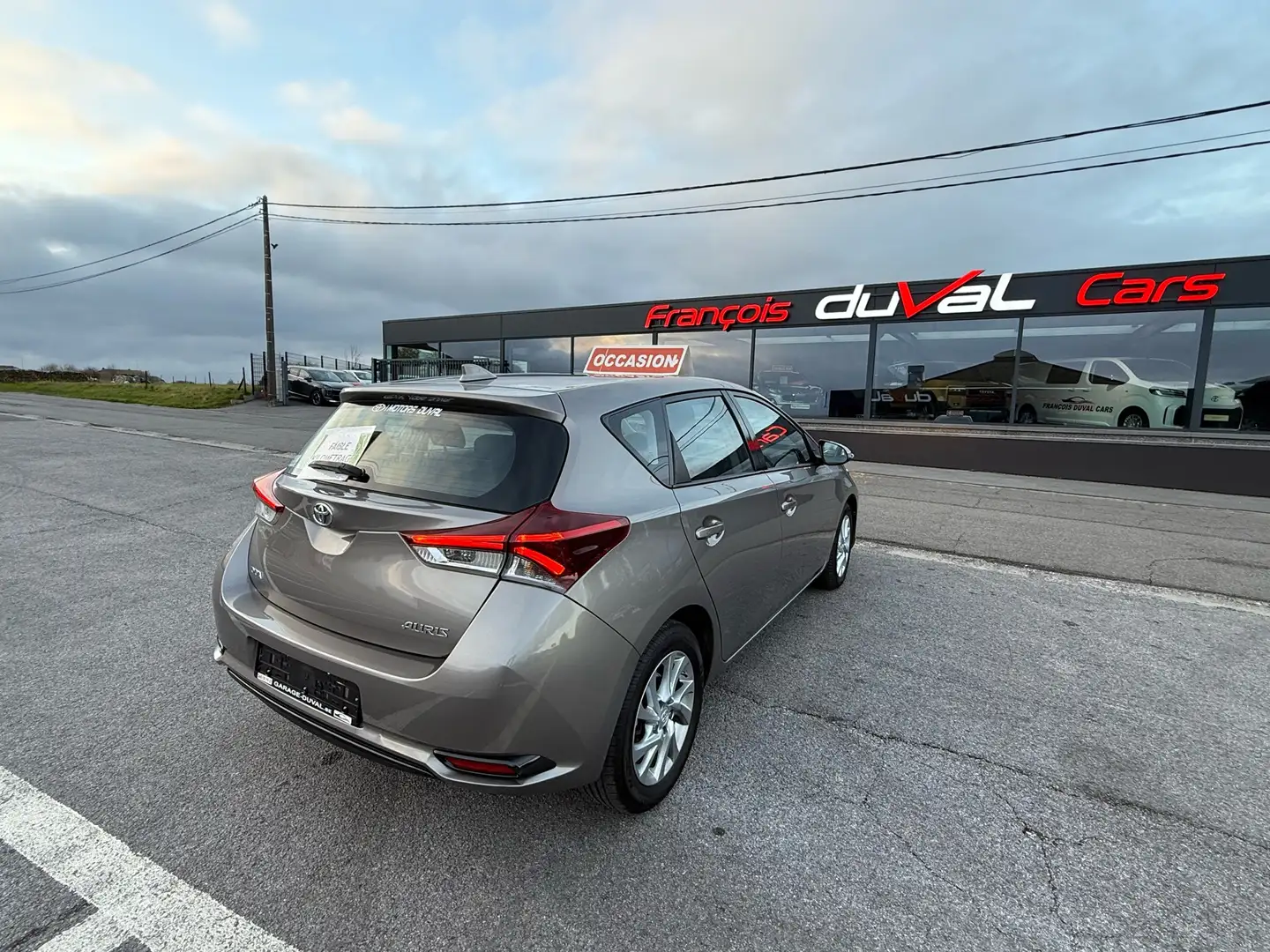 Toyota Auris 😍GARANTIE 1AN✅PRET A IMMATRICULÉ🤩SUPERBE Bronze - 2