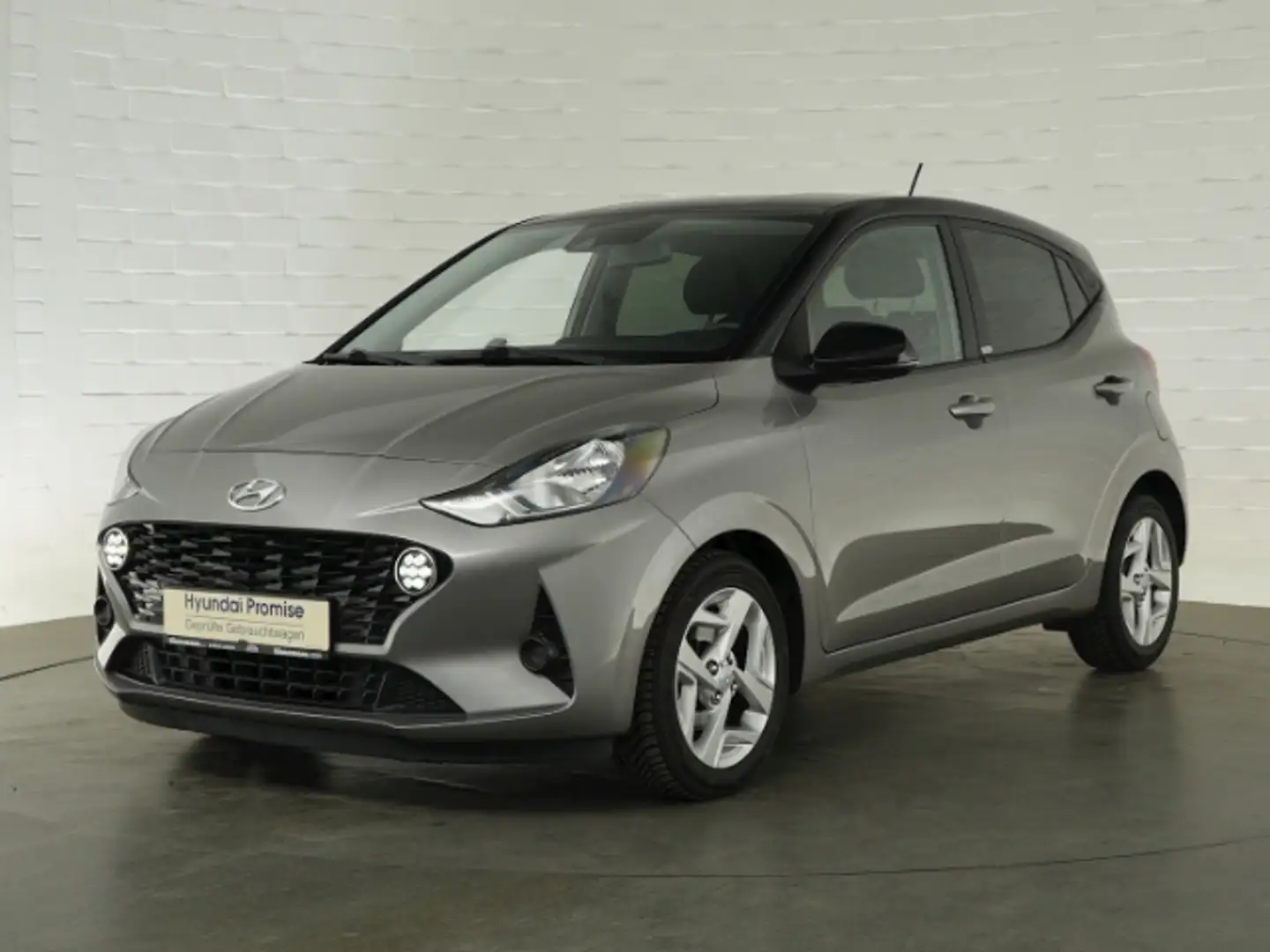 Hyundai i10 INTRO EDITION+NAVI+RÜCKFAHRKAMERA+SITZ-/LENKRADHEI Grau - 2