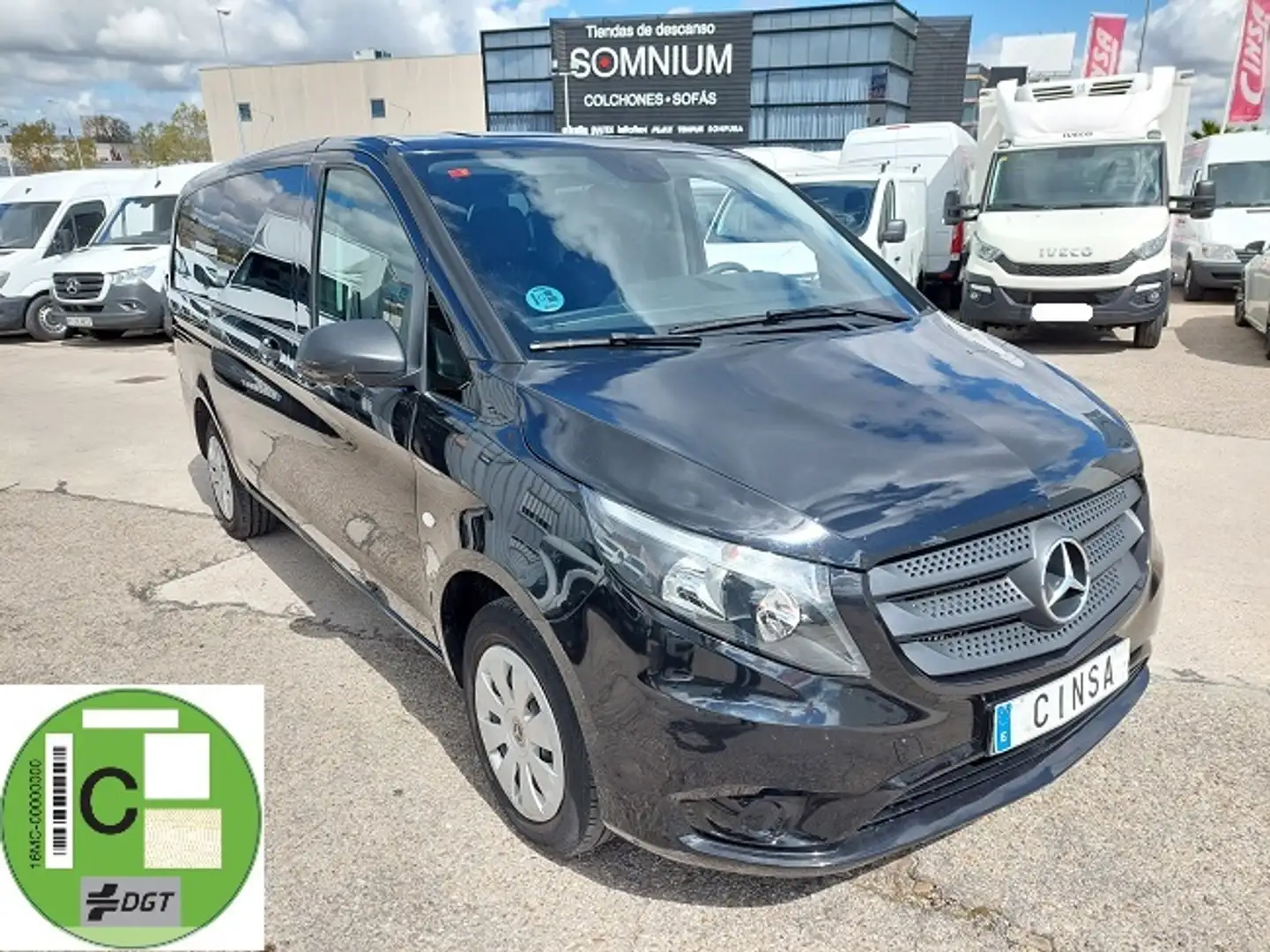 Mercedes-Benz Vito Tourer 110 CDI tD Base Larga Negro - 1