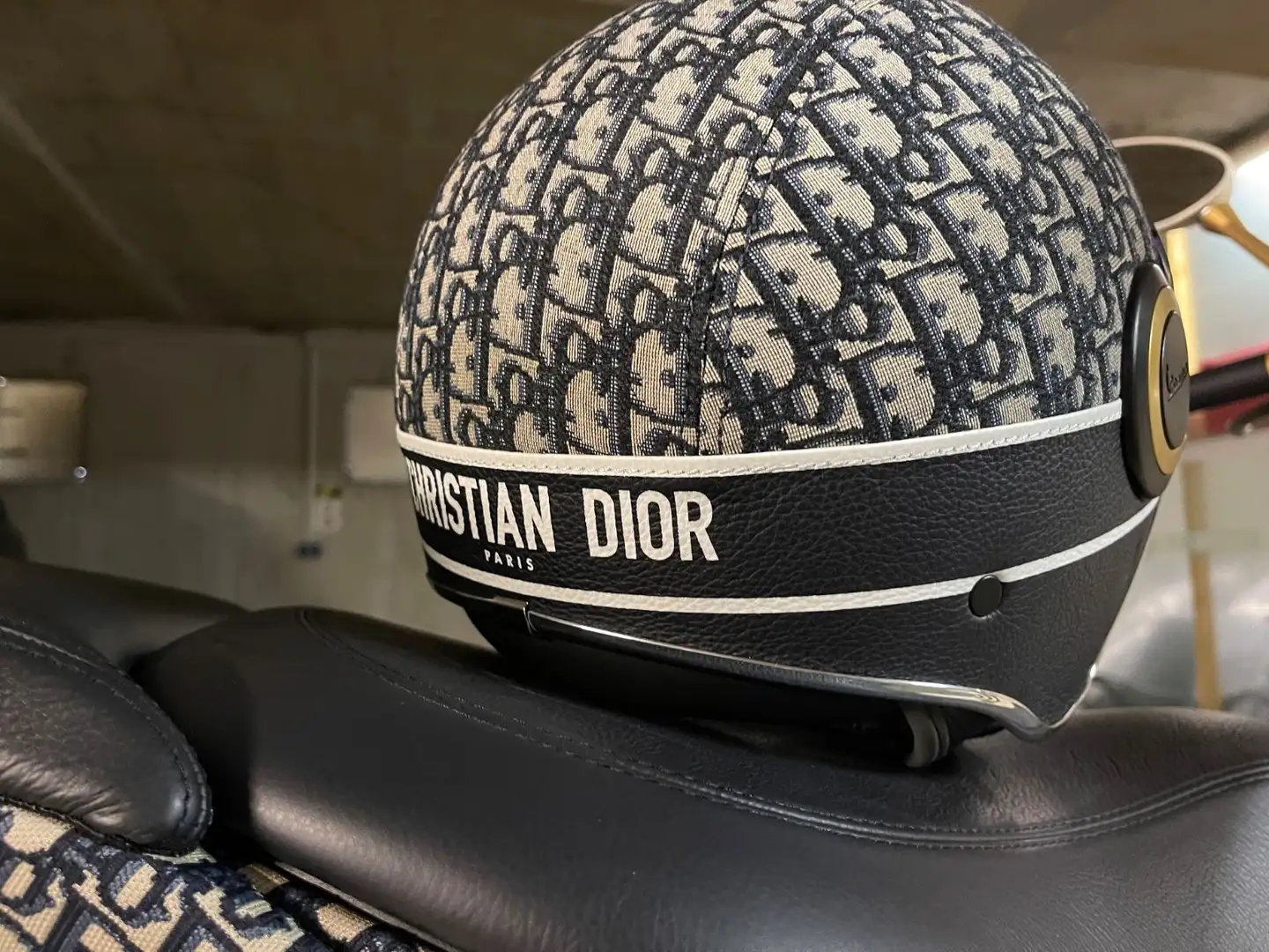 Vespa 946 DIOR Christian Dior MIT DIOR HELM in Größe M Blanc - 2