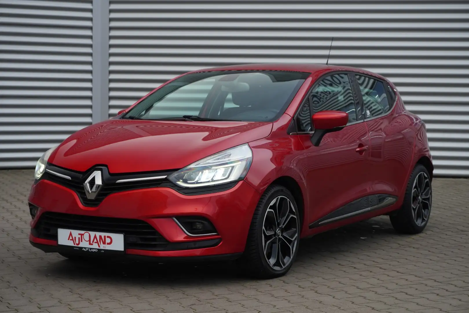 Renault Clio 1.2 TCE LED Navi Tempomat Teilleder DAB AHK Rot - 2