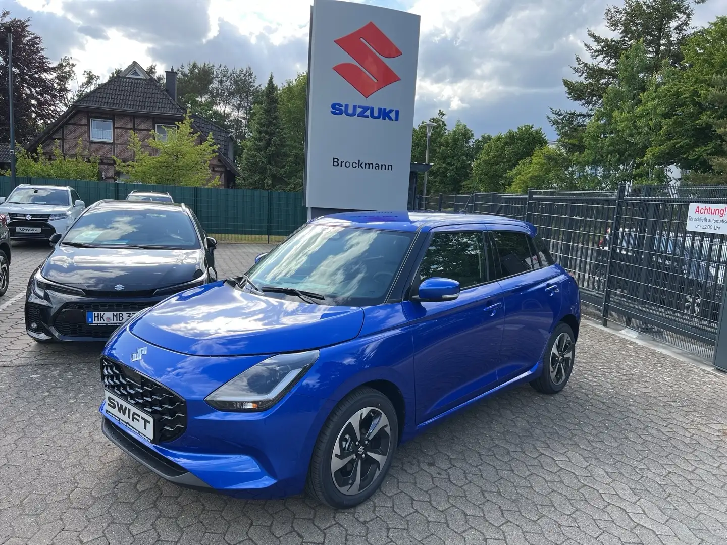 Suzuki Swift 1.2 82 PS DUALJET CVT Comfort+ Automatik Blau - 1