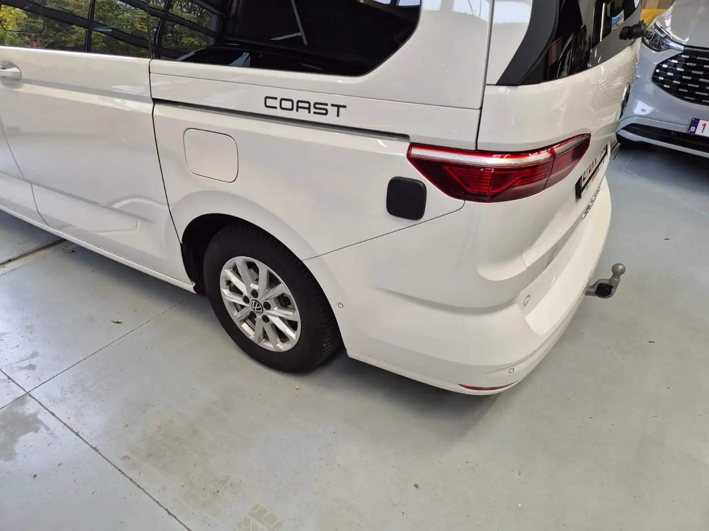 Volkswagen T7 California COAST 2.0 TDI DSG Wit - 2