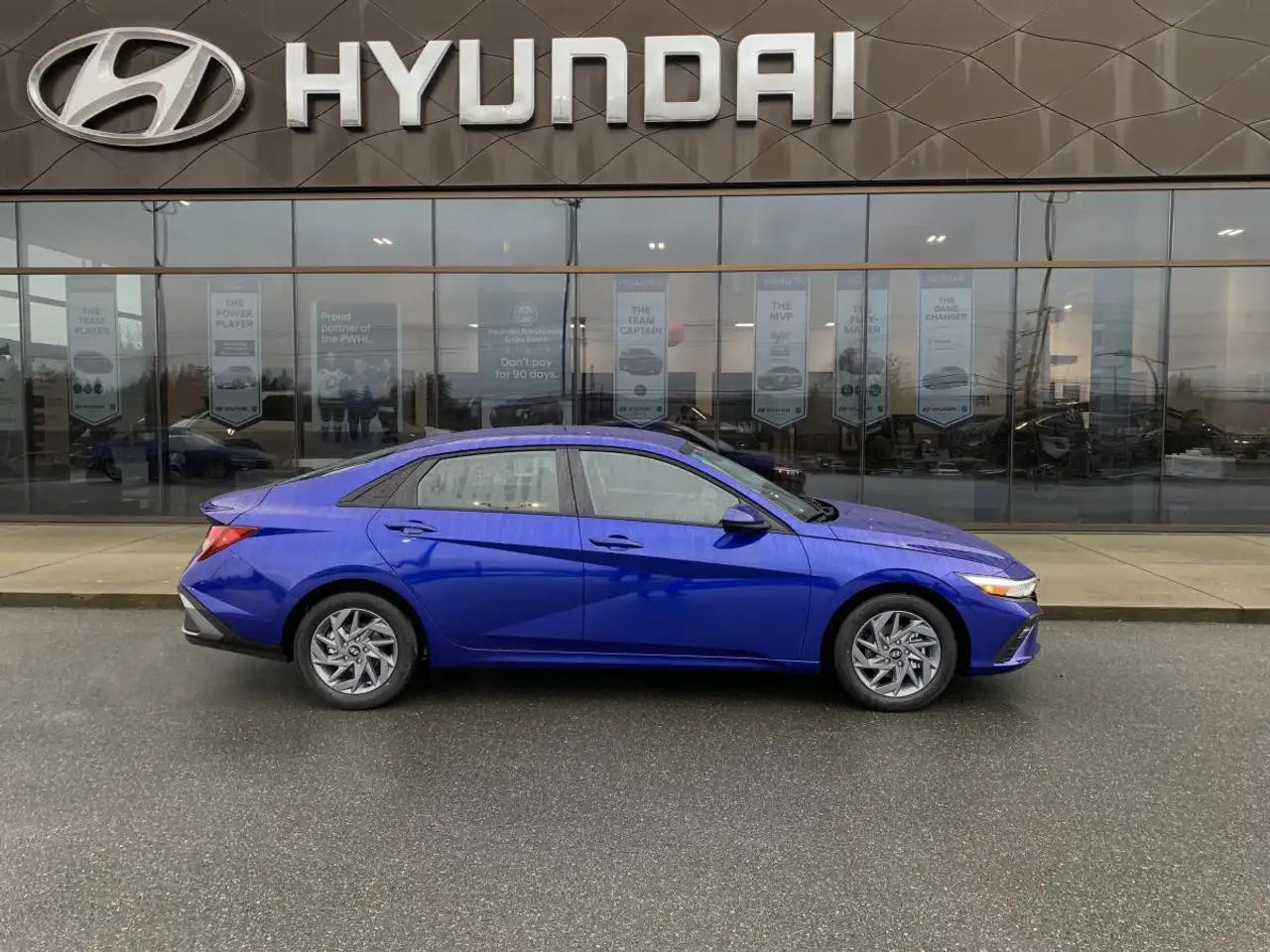 Hyundai ELANTRA снимка Hyundai ELANTRA
