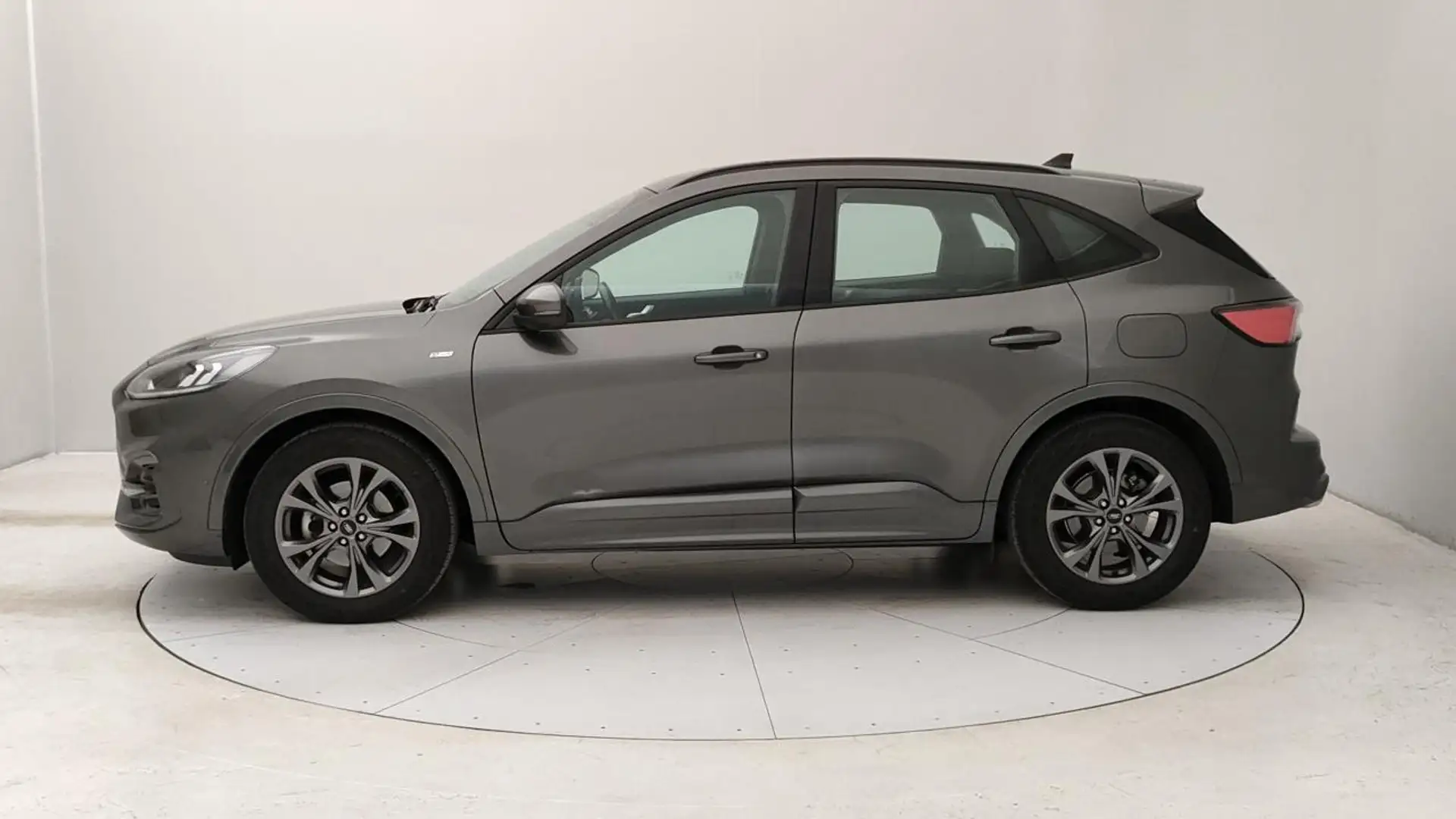 Ford Kuga 1.5 ecoblue ST-Line 2wd 120cv auto Grigio - 2