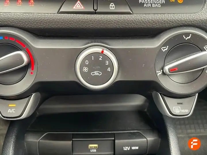 Kia Stonic 1.2 DPi Concept 2023, foto 23