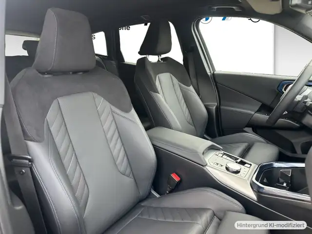 BMW X3 view 6