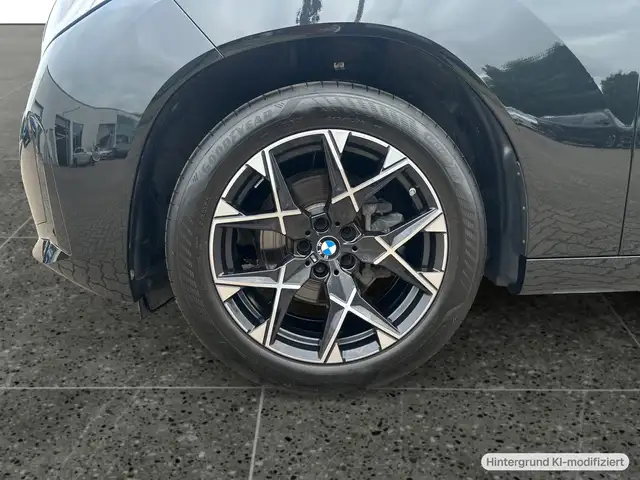 BMW X3 view 10