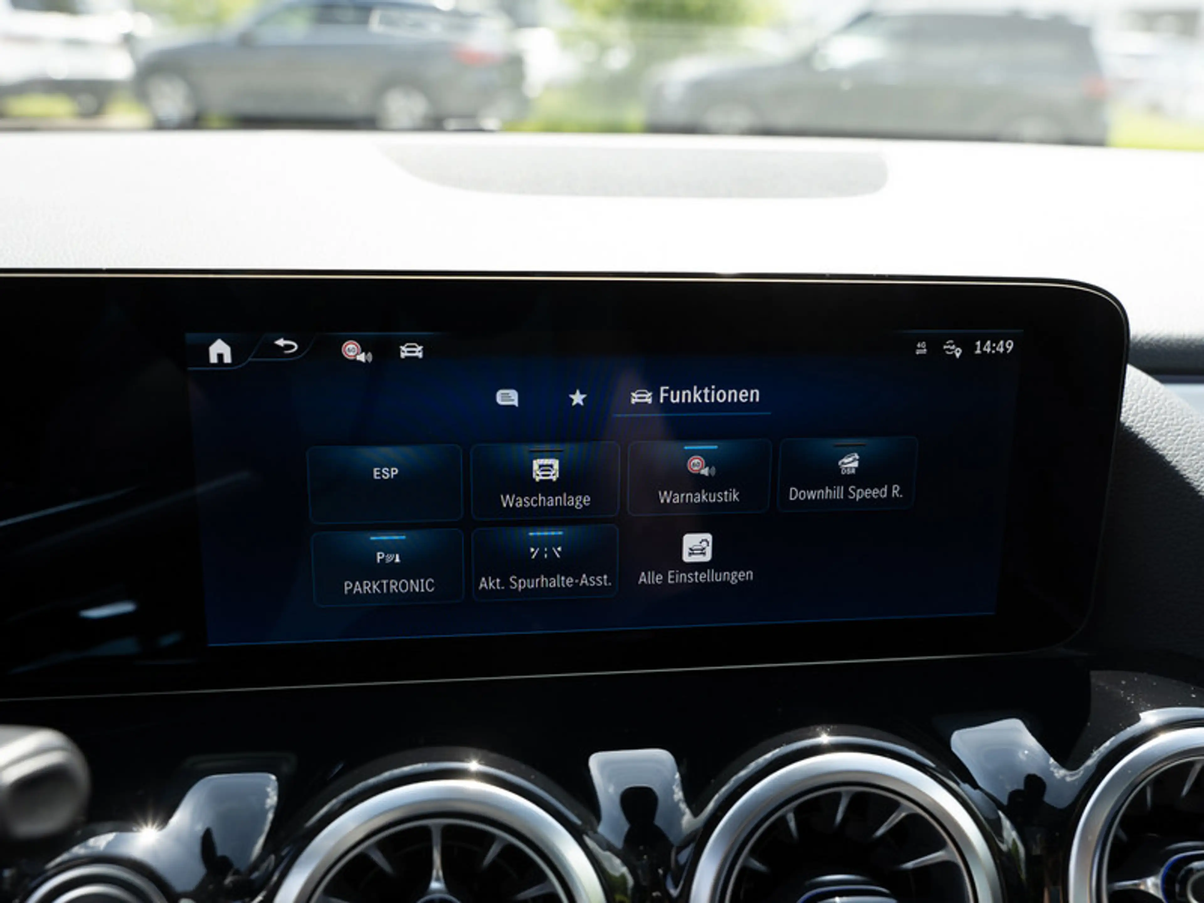 Mercedes-Benz GLA 220 d 4MATIC AMG-Sport+Pano+Distr+MLB+Night — photo 14