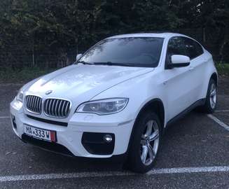 xDrive50i