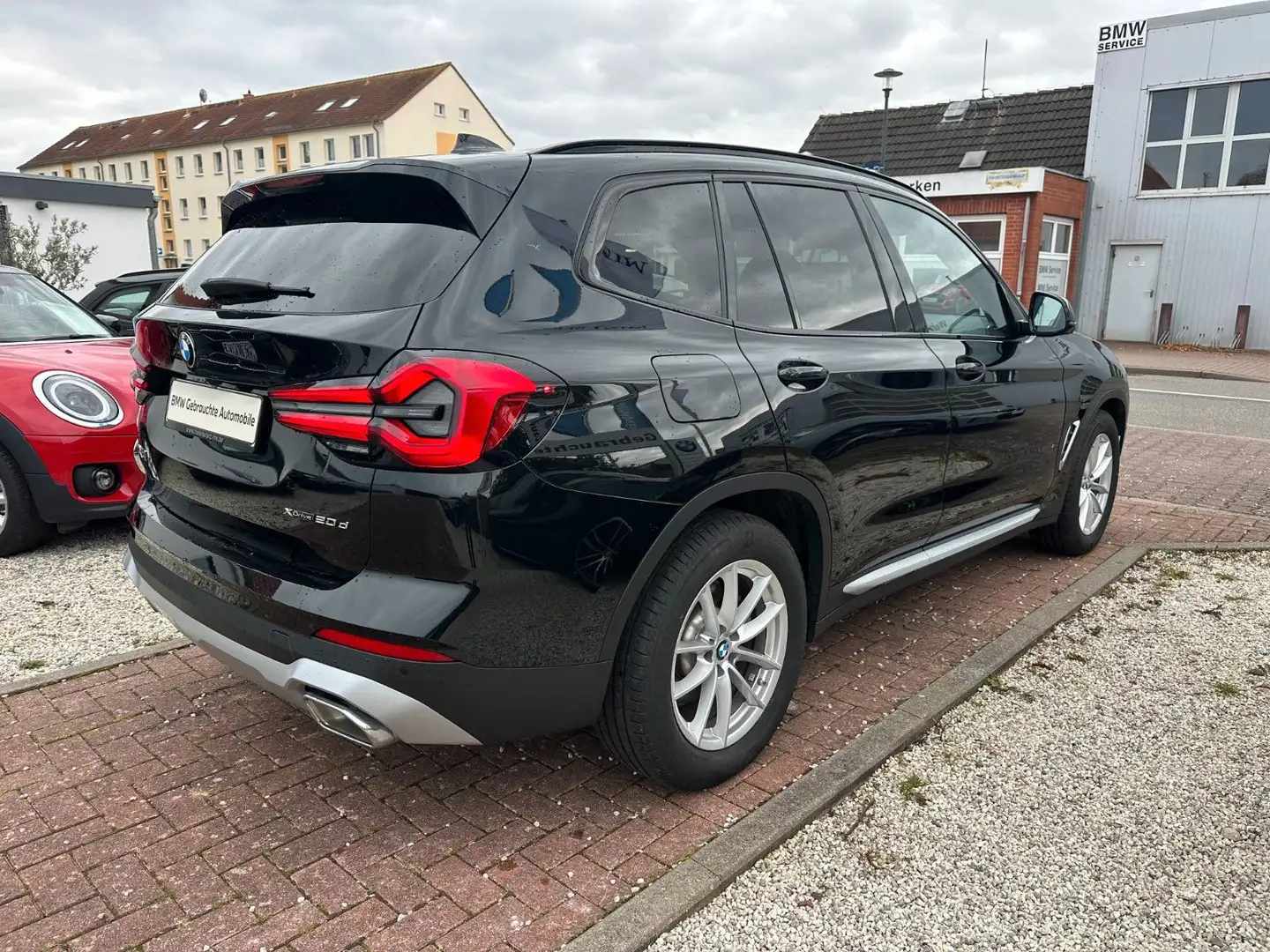 BMW X3 xDr.20d*AHK*HUD*LASER*HIFI*ACC* Schwarz - 2
