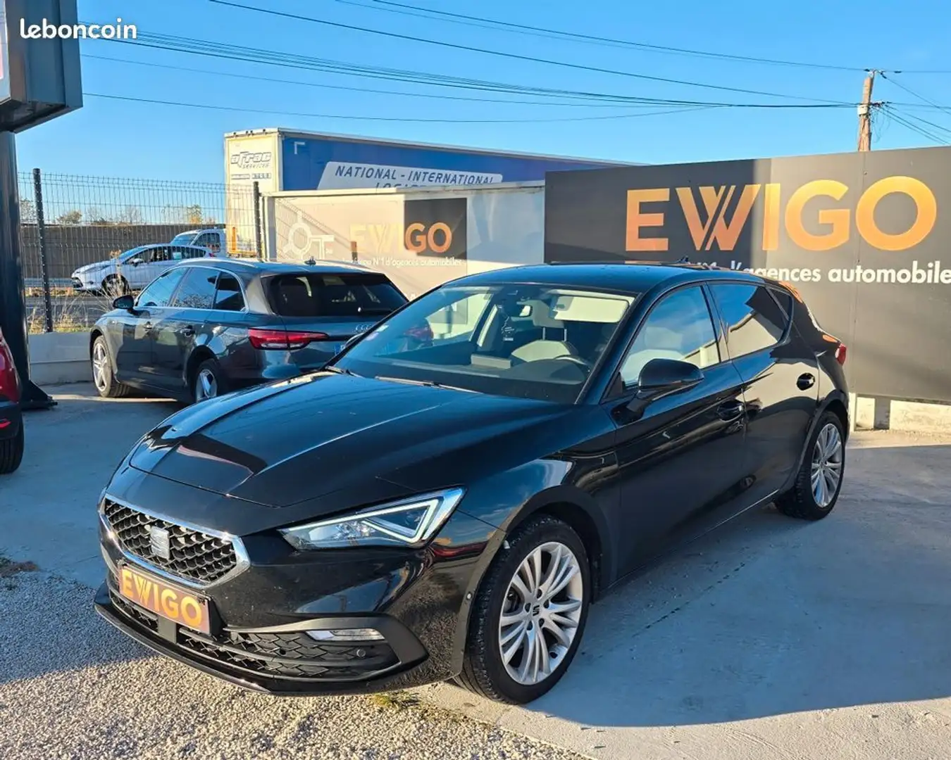 SEAT Leon 1.0 tsi 110 urban Zwart - 1