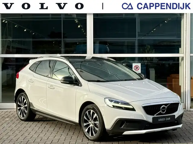 Volvo V40 Cross Country T3 153PK AUT6 Polar+ Luxury| Panodak| Camera| Lede