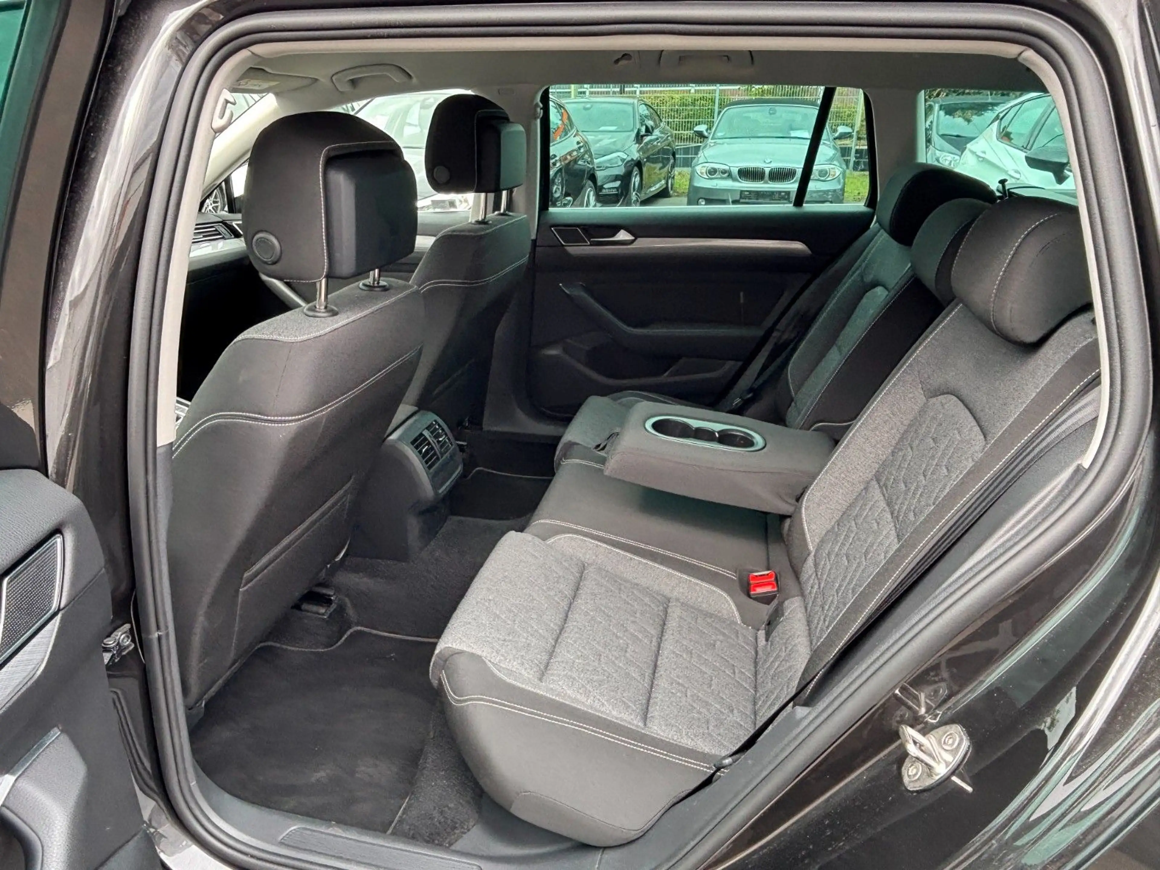 Volkswagen Passat Variant DSG Comfortline / Life / Business — photo 13