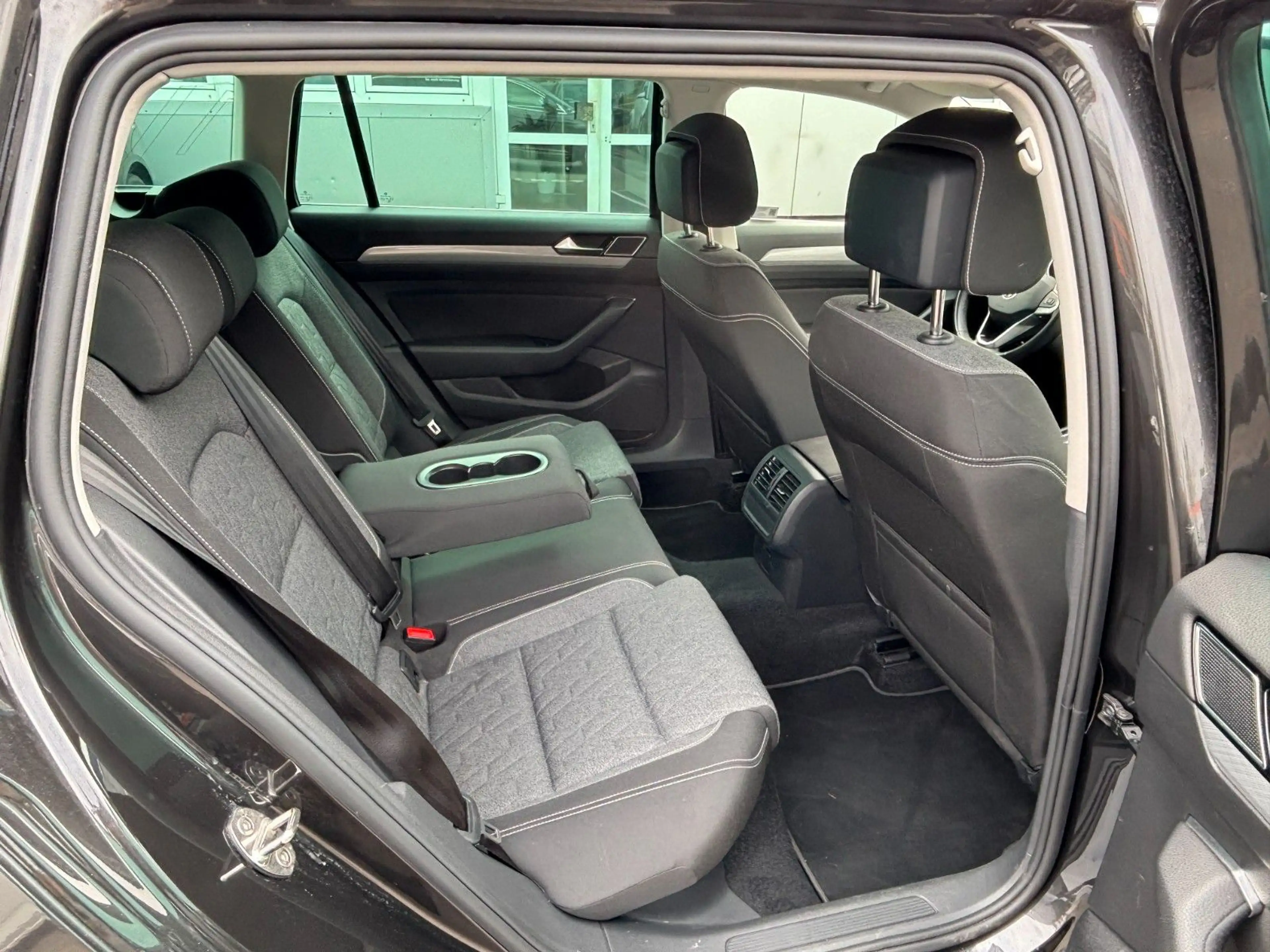 Volkswagen Passat Variant DSG Comfortline / Life / Business — photo 25