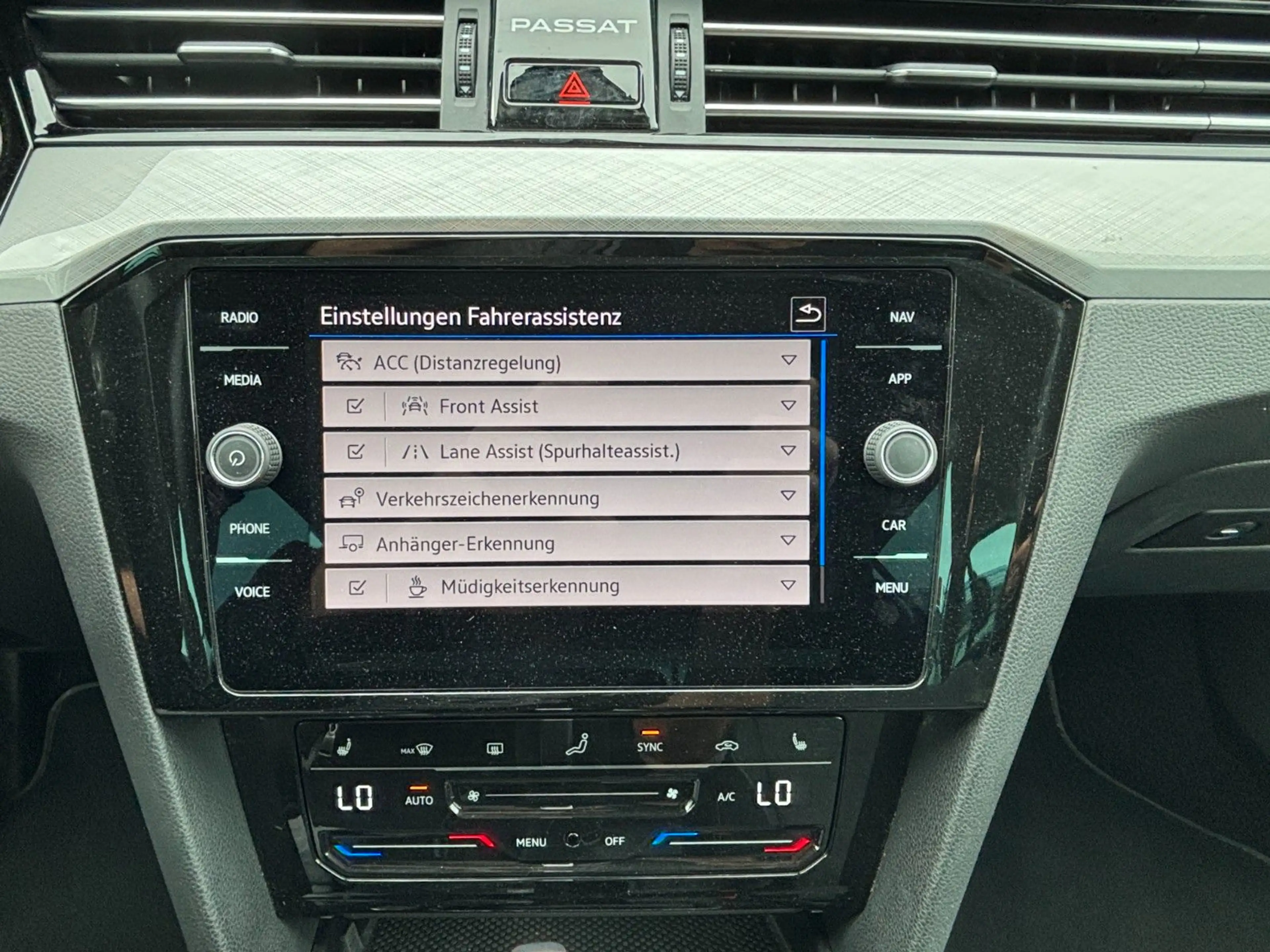 Volkswagen Passat Variant DSG Comfortline / Life / Business — photo 15