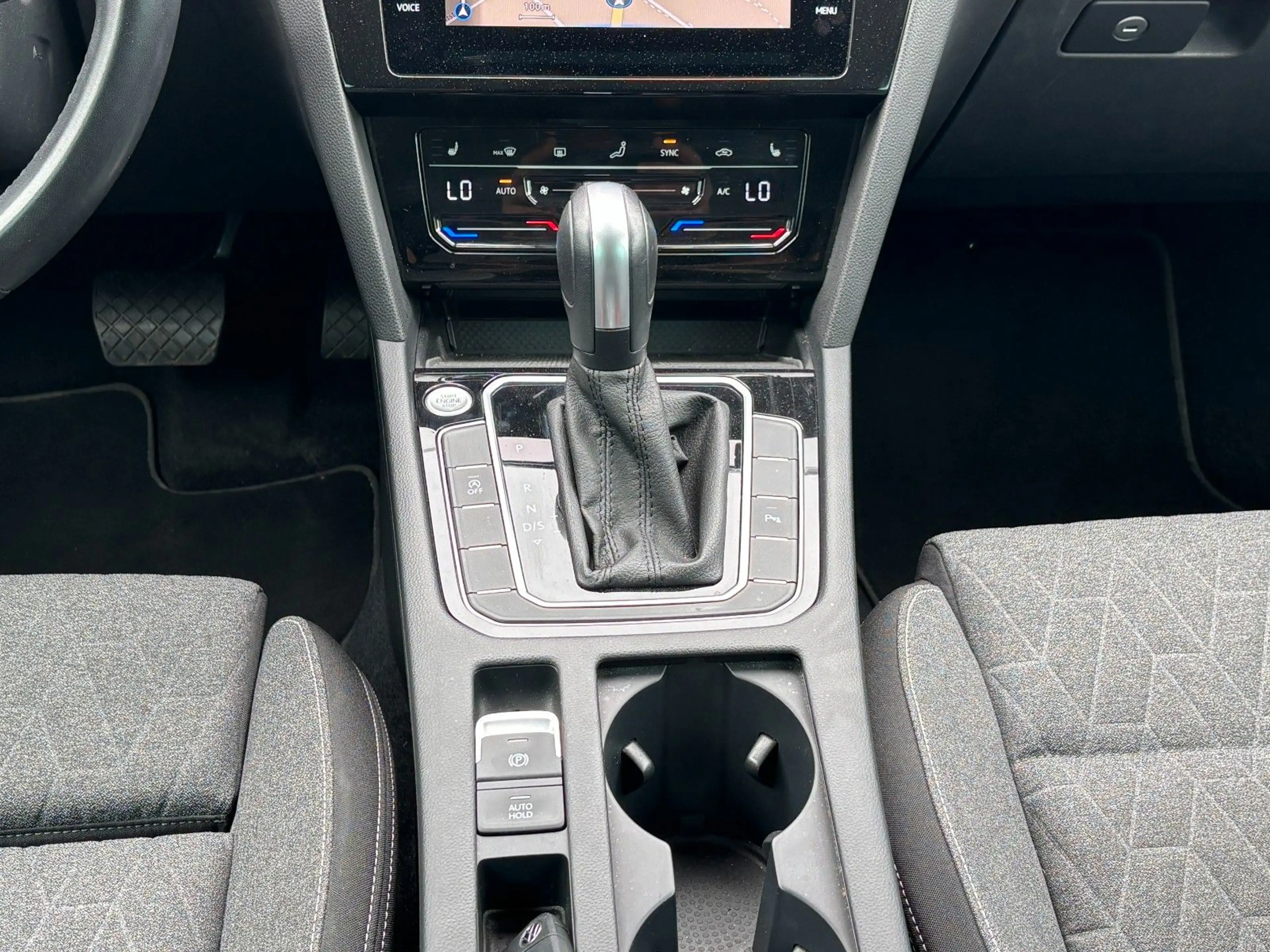 Volkswagen Passat Variant DSG Comfortline / Life / Business — photo 17