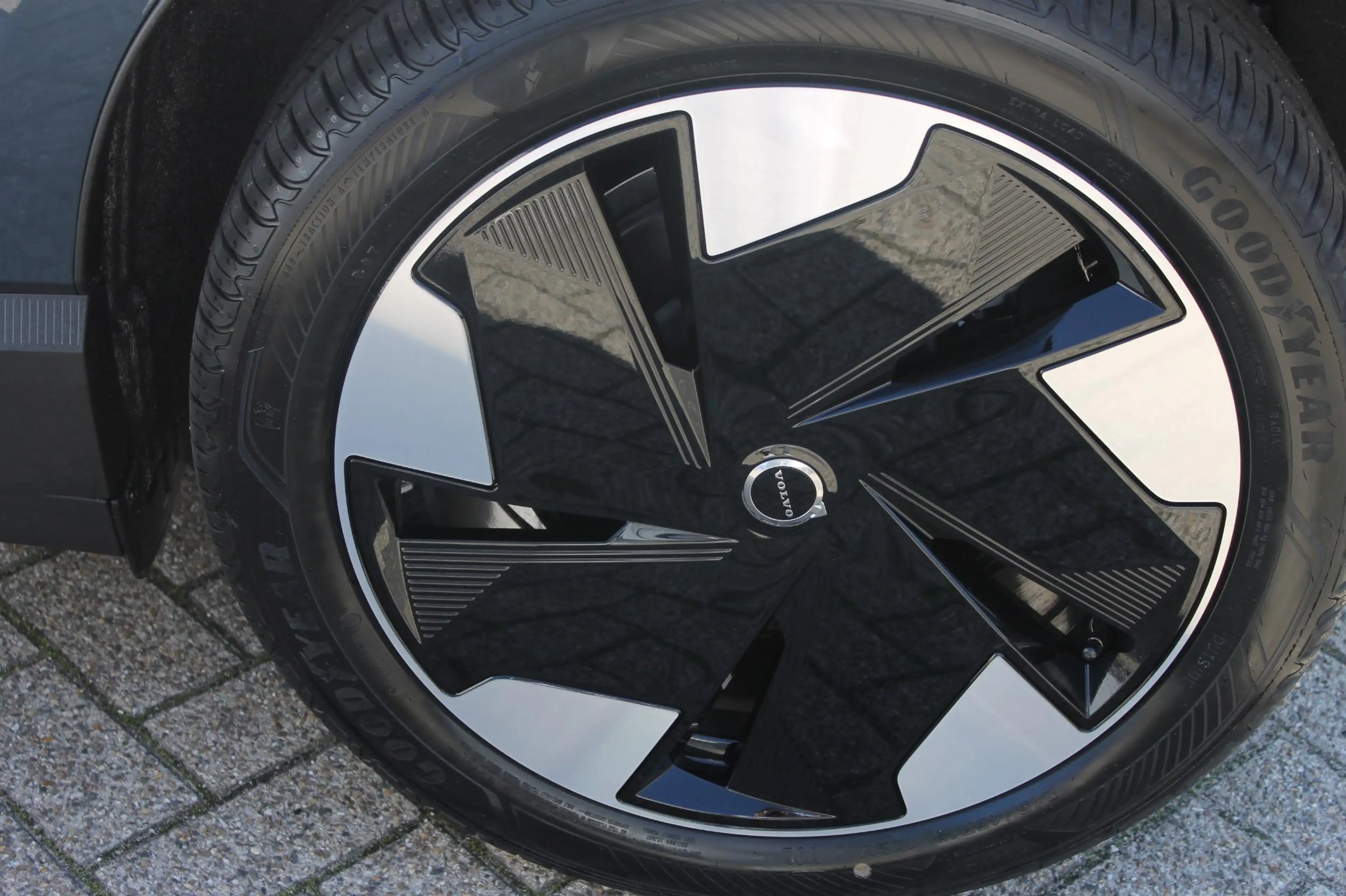 Volvo EX30 P5 Long Range Plus Europa 69 kWh Google infotainme — photo 14