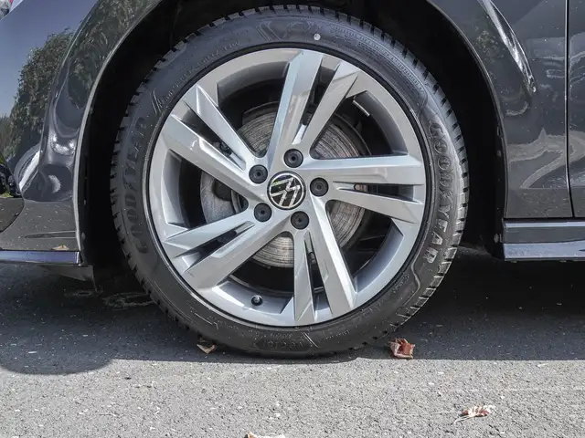 Volkswagen Golf view 7
