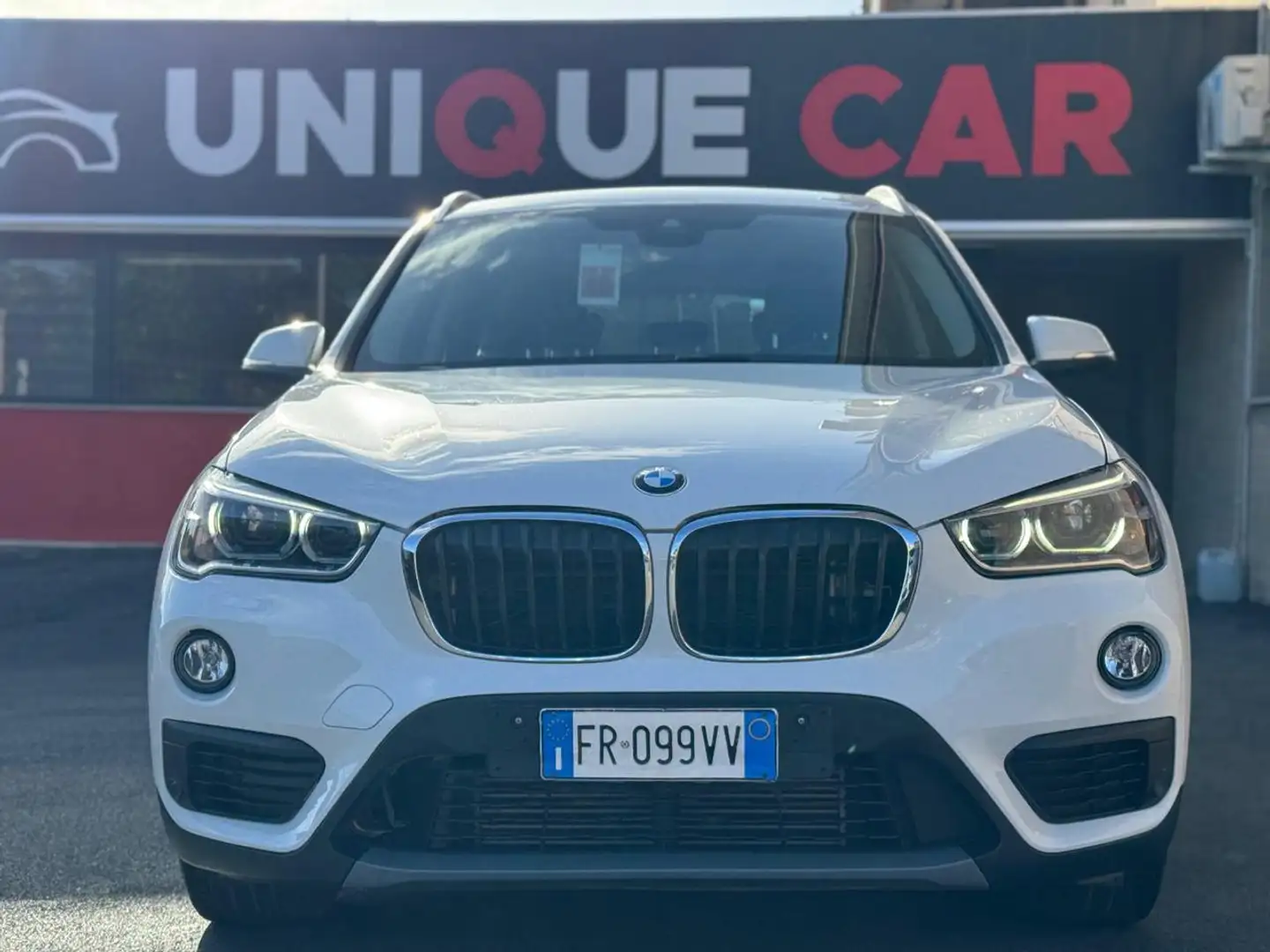 BMW X1 sDrive16d Business SPORT Bianco - 2
