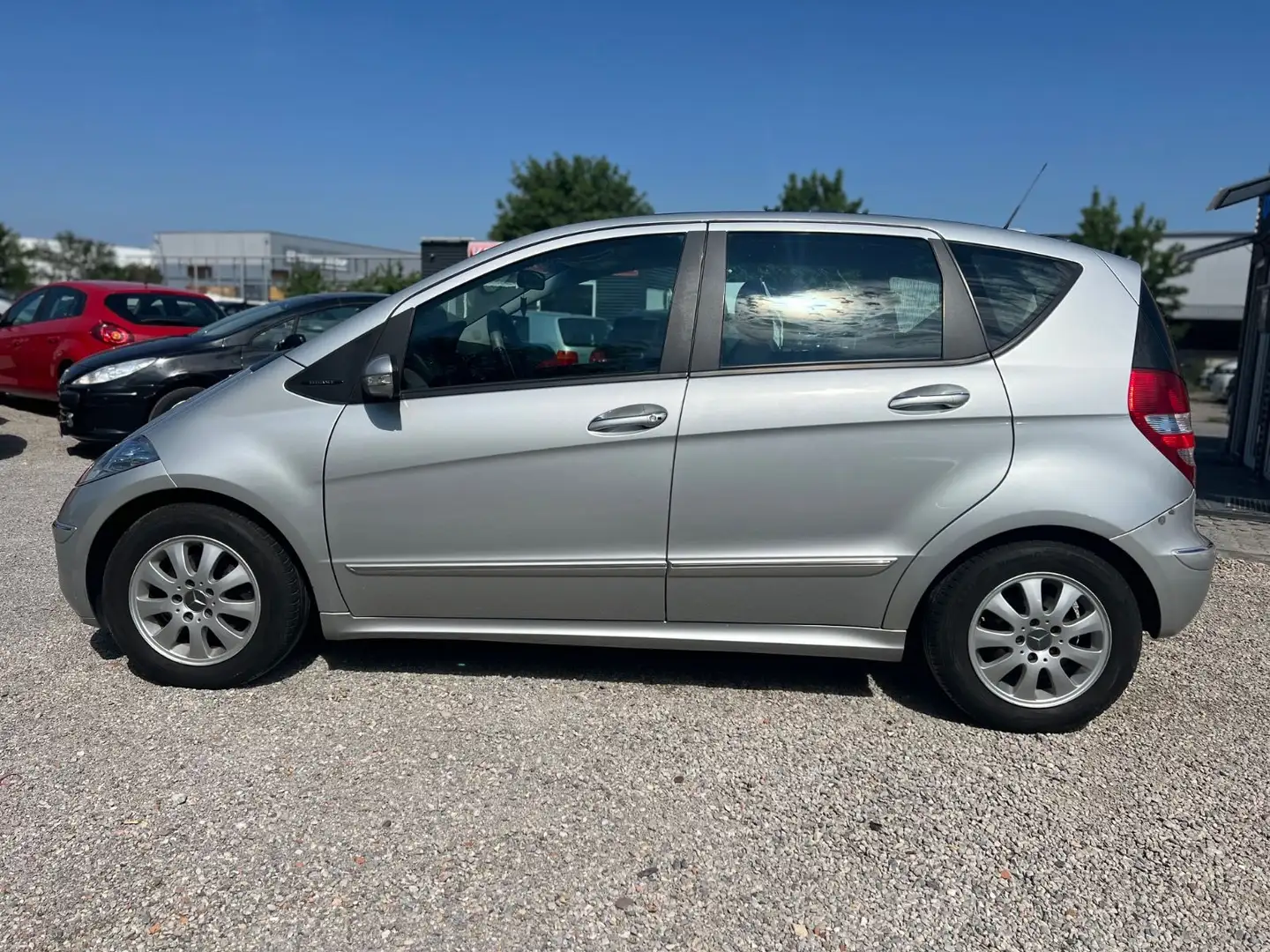 Mercedes-Benz A 170 - TÜV 12.2026 - AUTOMATIK Silber - 2