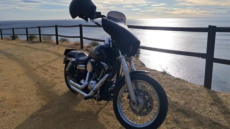 Harley-Davidson Dyna Glide - foto 3