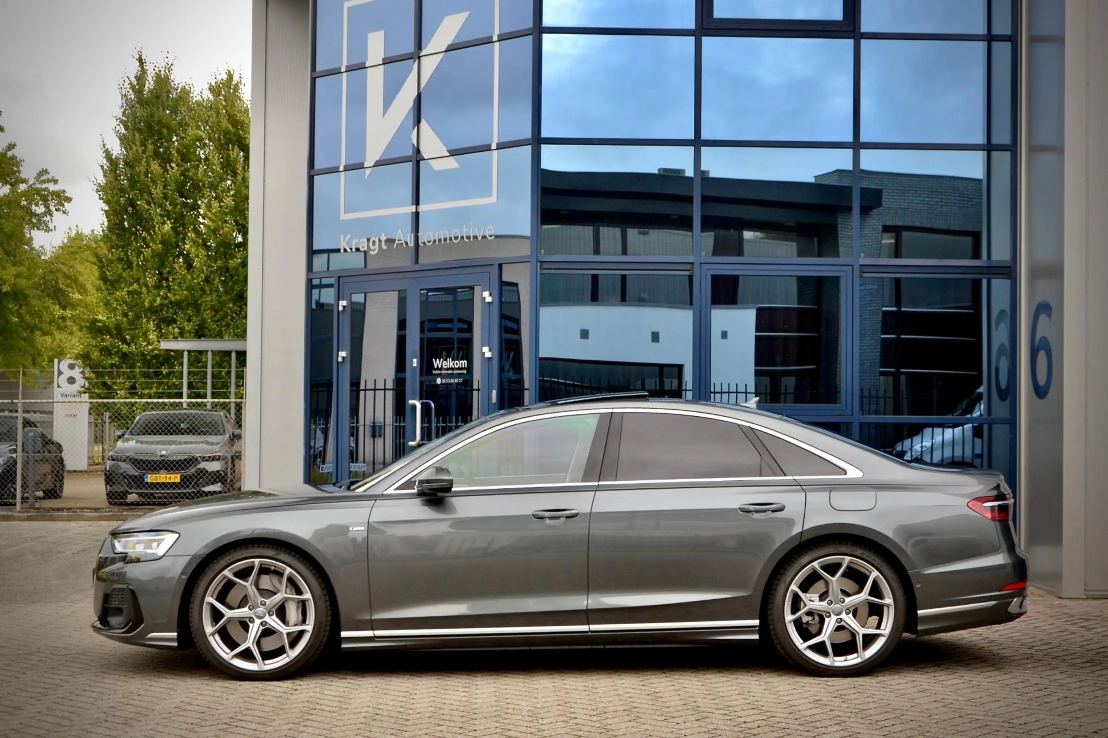 Audi A8 60 TFSI e Quattro / NP €188K / S-Line / Pano / FUL — photo 2