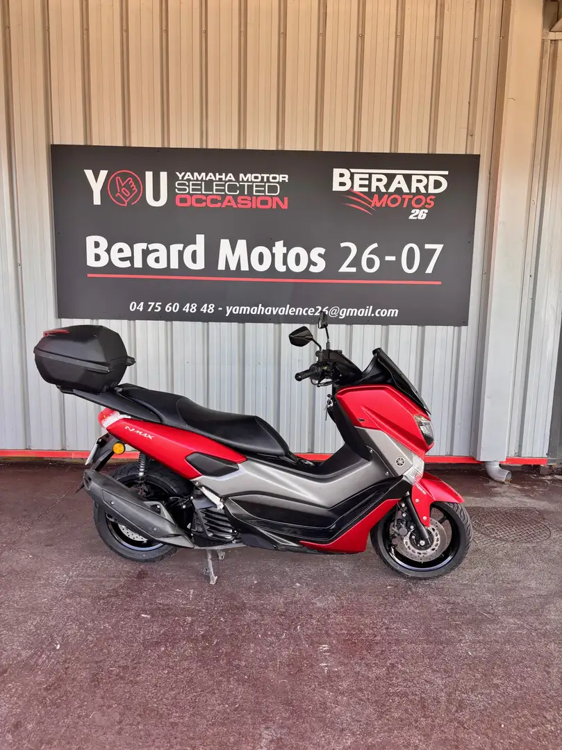 Yamaha NMAX Red - 1