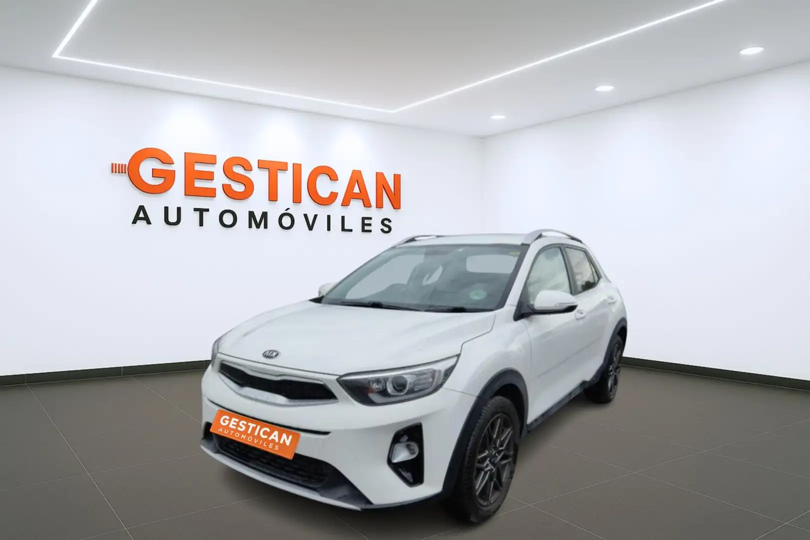 Kia Stonic 1.0 T-GDi MHEV Business 100 Blanc - 1