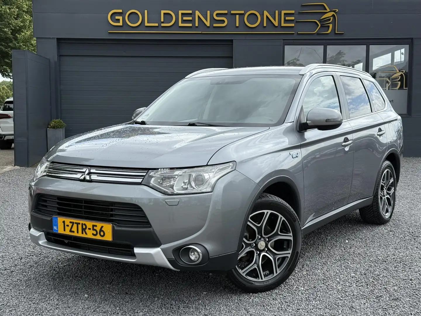 Mitsubishi Outlander 2.0 PHEV Executive Edition X-Line 2e Eigenaar,Half Gris - 1