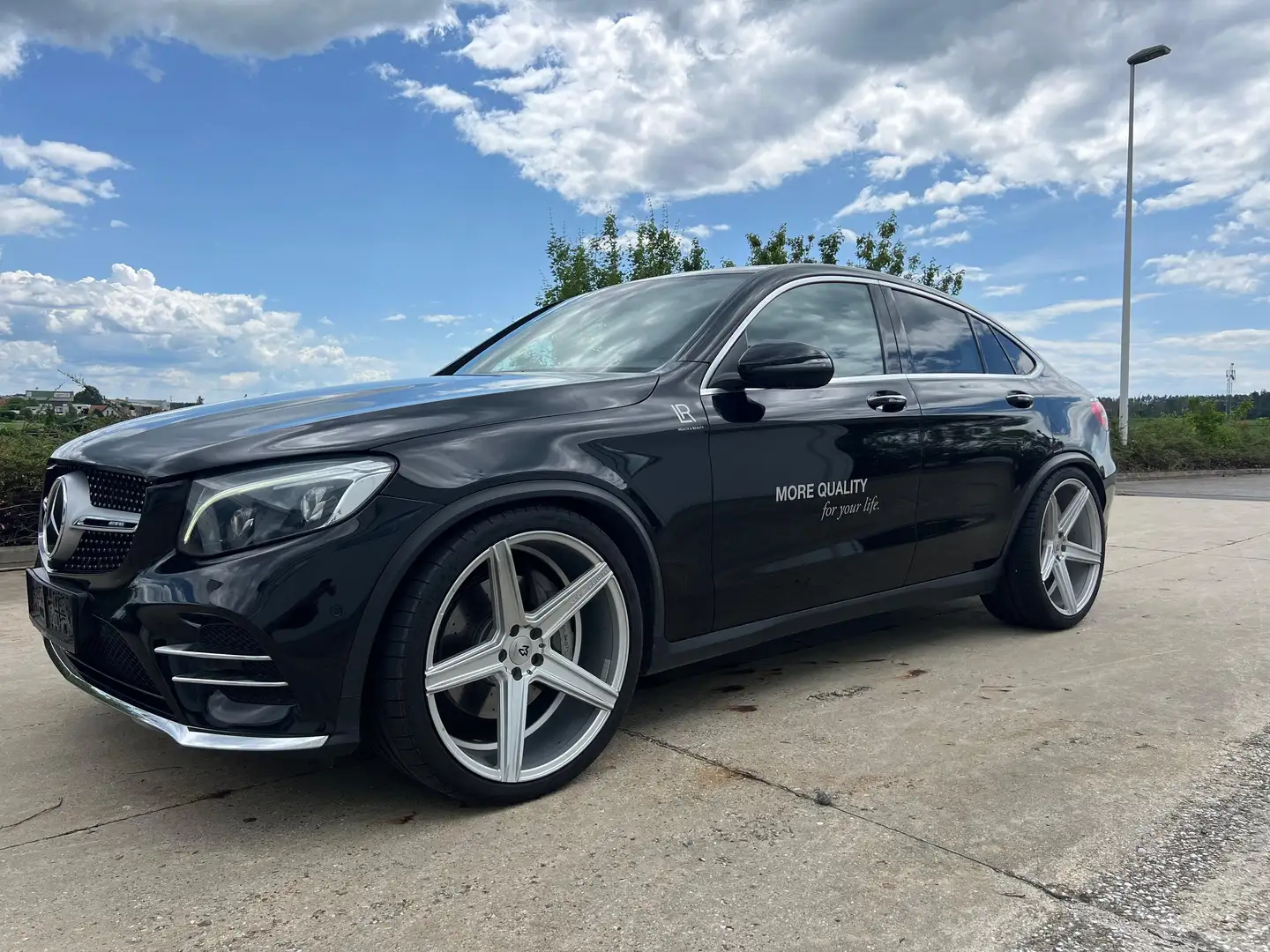 Mercedes-Benz GLC 350 Coupé 4MATIC Aut*AMG*LUFTF*22Z*MEMORY*Anhä Noir - 1
