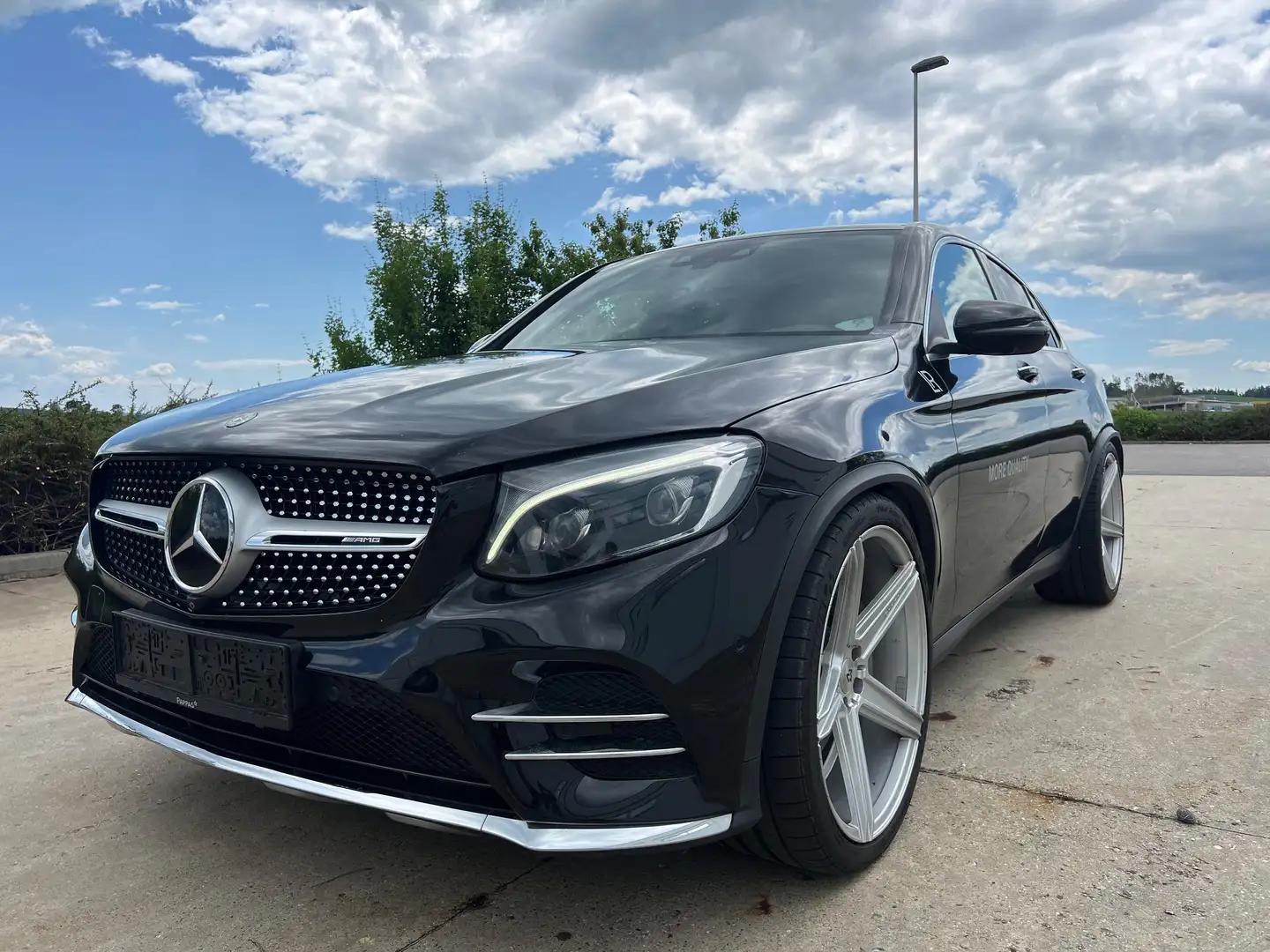 Mercedes-Benz GLC 350 Coupé 4MATIC Aut*AMG*LUFTF*22Z*MEMORY*Anhä Noir - 2