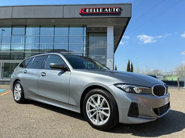 BMW 320 320d Touring mhev 48V auto