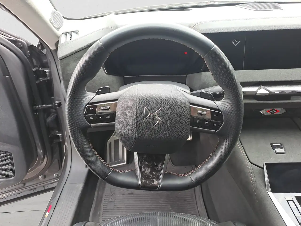 DS Automobiles DS 4 Crossback 4 E-Tense 225 Performance Line+ 12