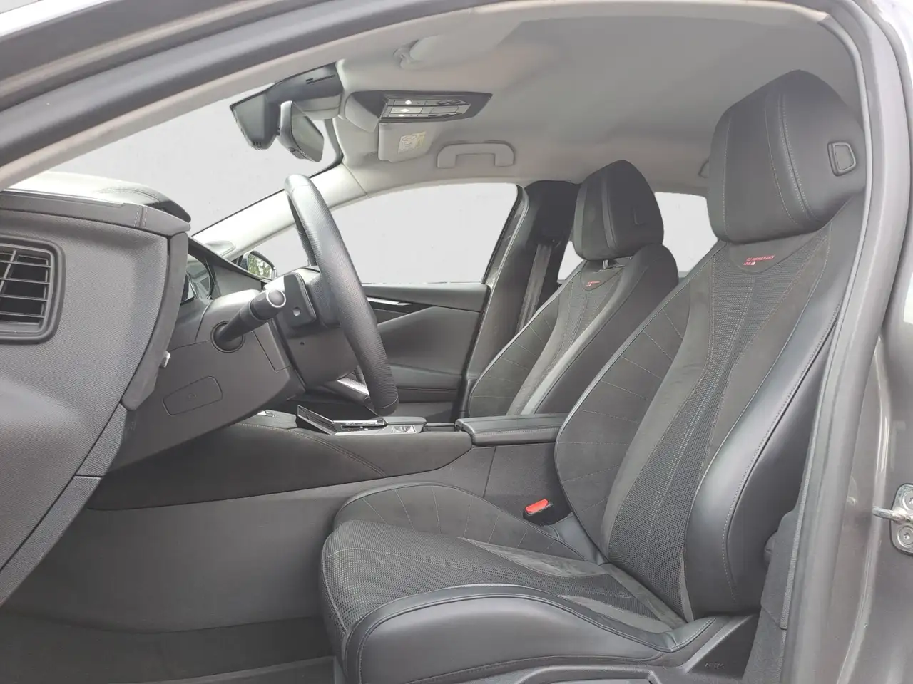 DS Automobiles DS 4 Crossback 4 E-Tense 225 Performance Line+ 10