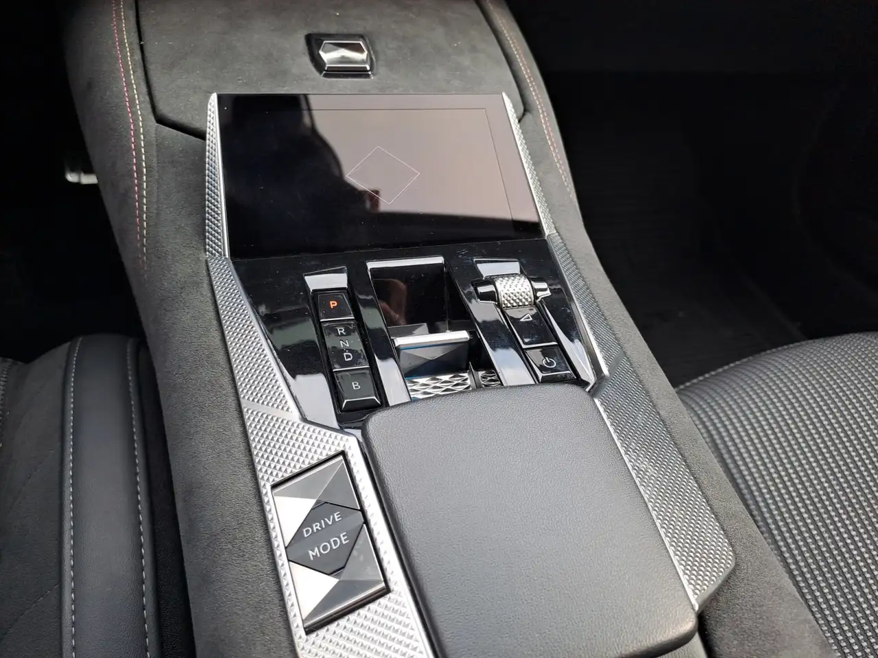 DS Automobiles DS 4 Crossback 4 E-Tense 225 Performance Line+ 14