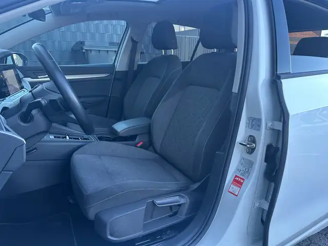 Volkswagen Golf view 10
