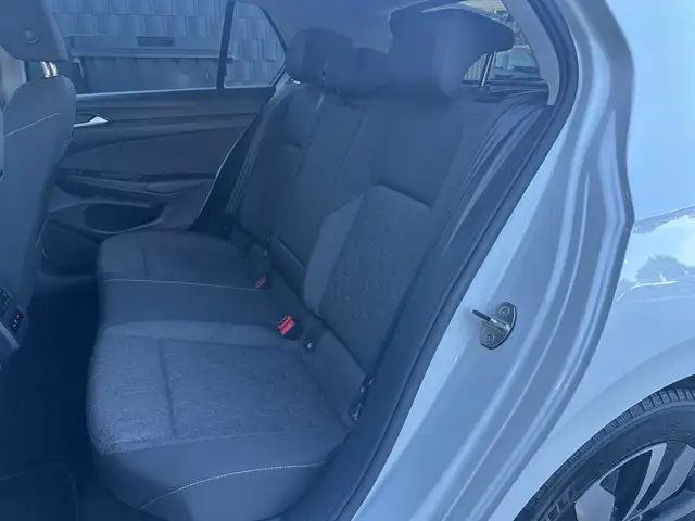 Volkswagen Golf view 12